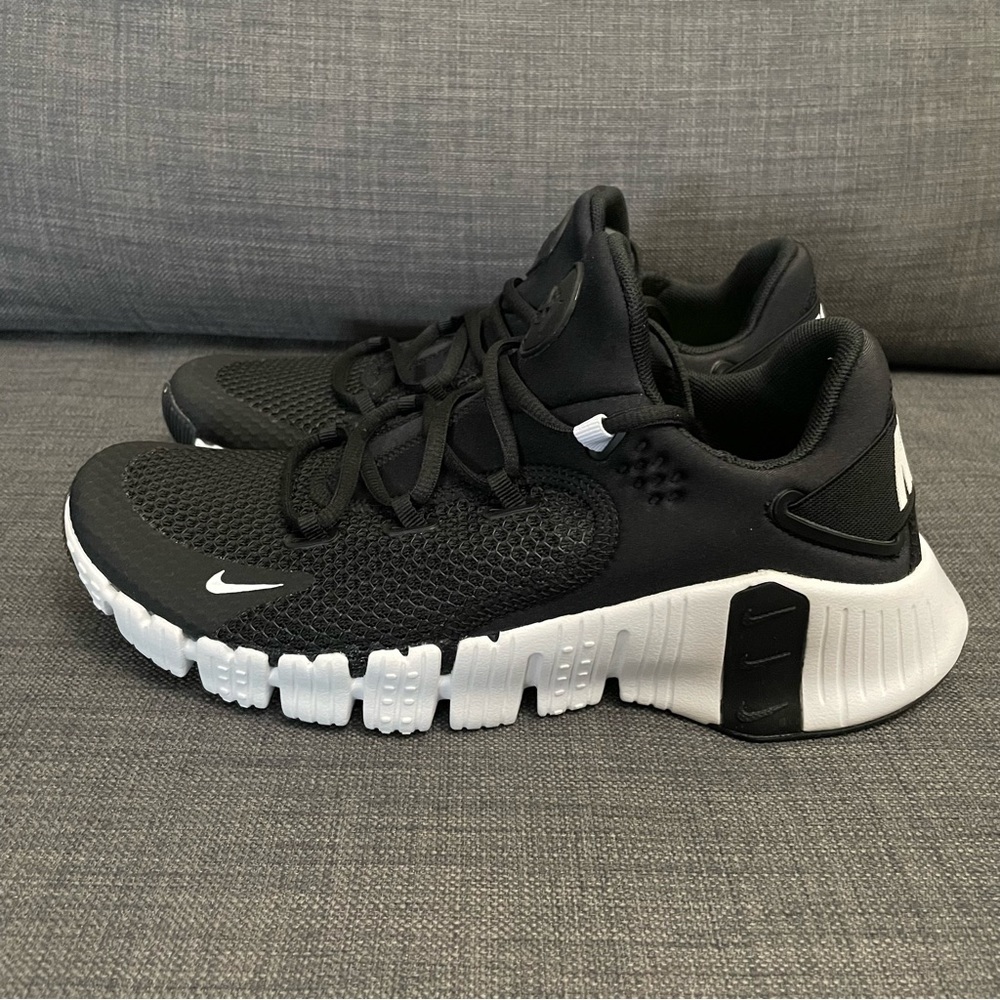 NEW Nike Free Metcon 4 Black White Volt Women's Sz 9 Training Shoes CZ0596-010